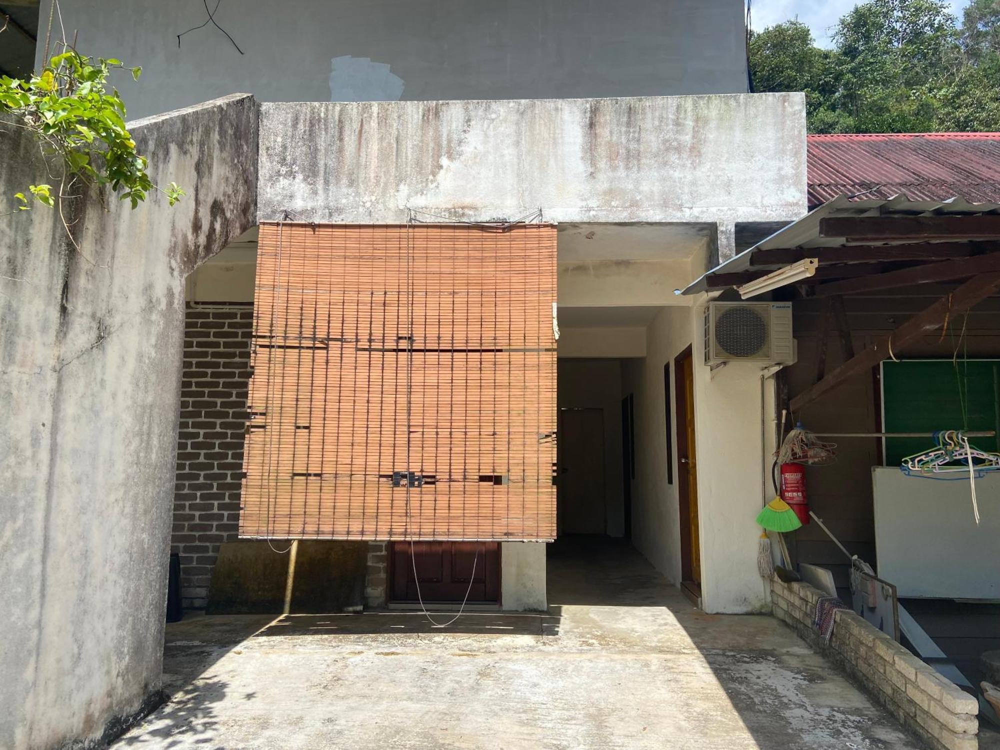 Oyo 90971 Pollock Homestay Sungai Lembing Bagian luar foto